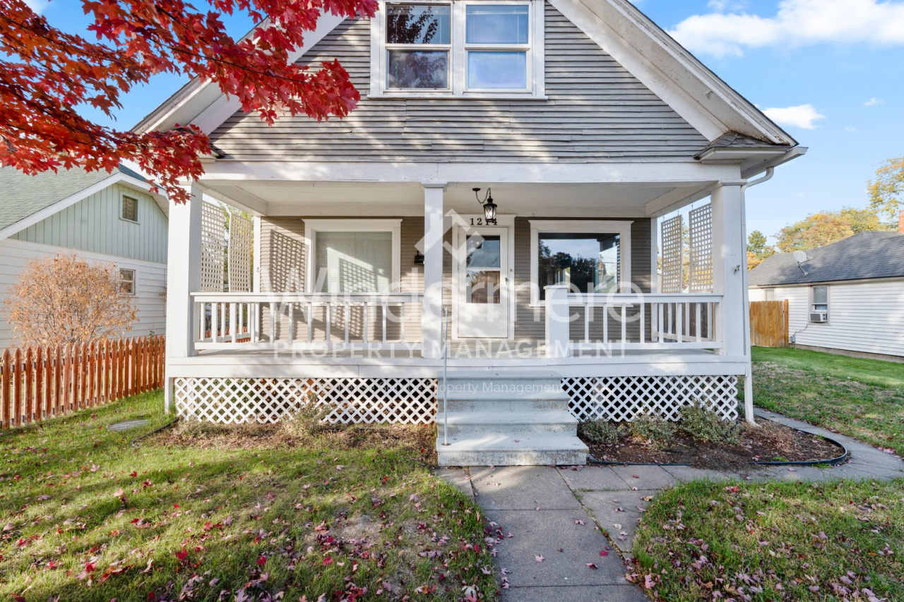 **Half off Full 1st Month's Rent** Beautiful 4-Bedroom Home In The Garland District