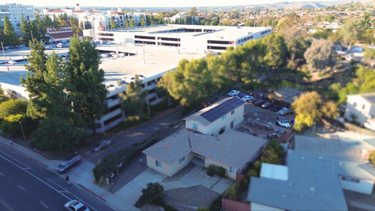 HUGE 10BR House on Montezuma!! - Large Private Parking Lot  Courtyard! - Right Next to Campus