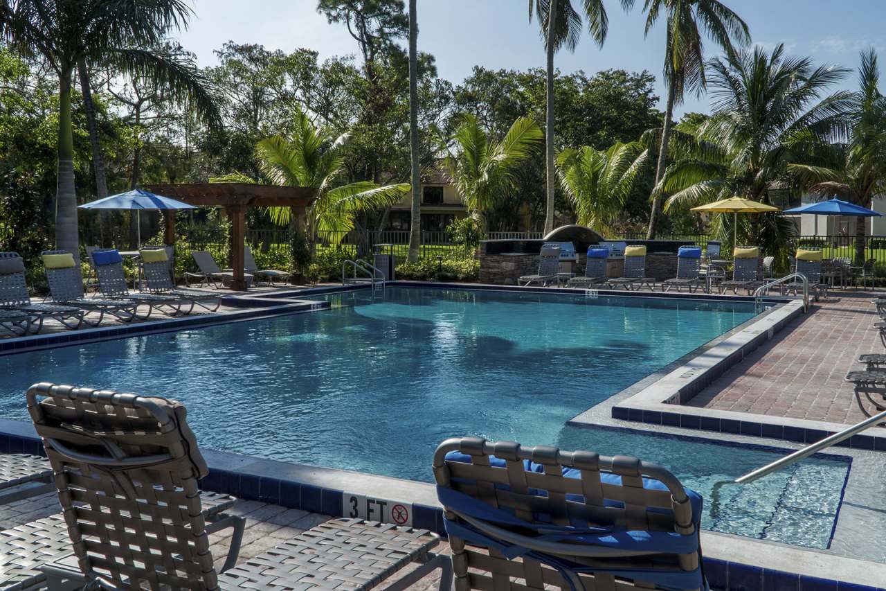 The Landings at Coconut Creek - Apartment & Townhomes