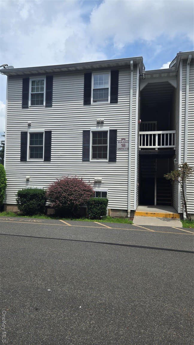 18 Lexington Hill