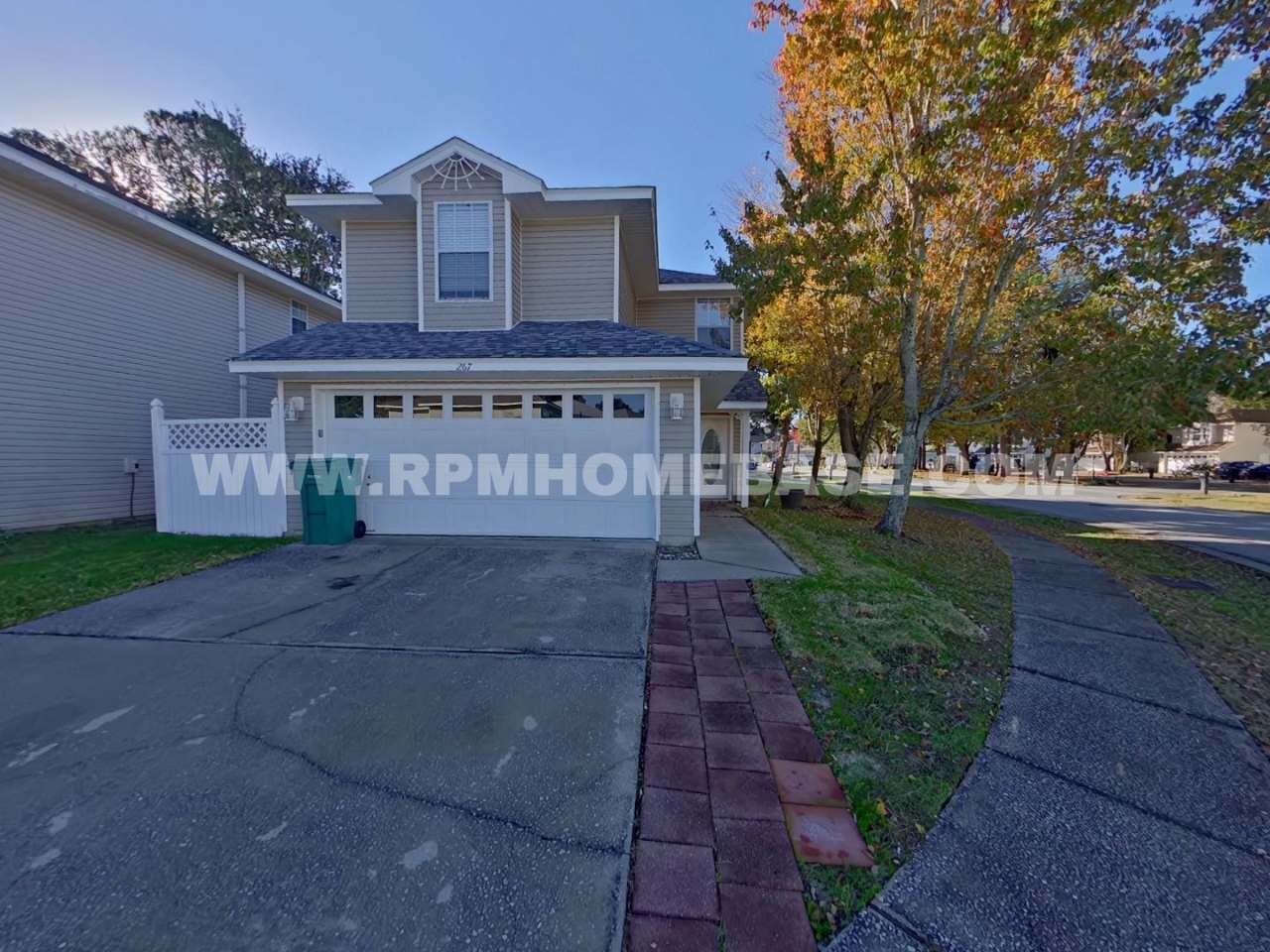 Spacious 3-Bedroom Home in the Heart of Destin – Available Now!