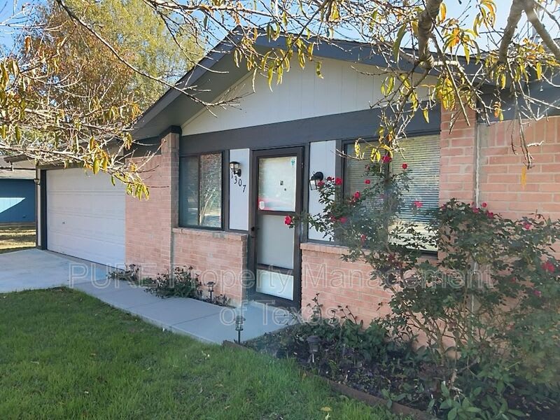 1307 Green Downs Dr.