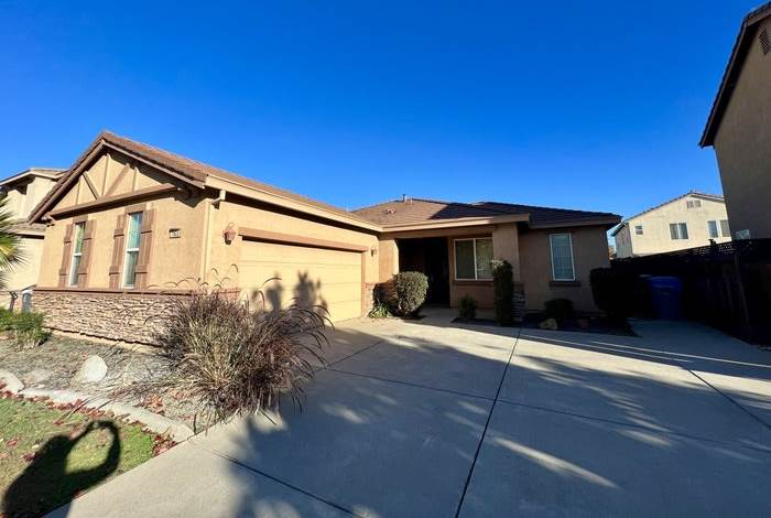 1923 Pyramid Creek Drive