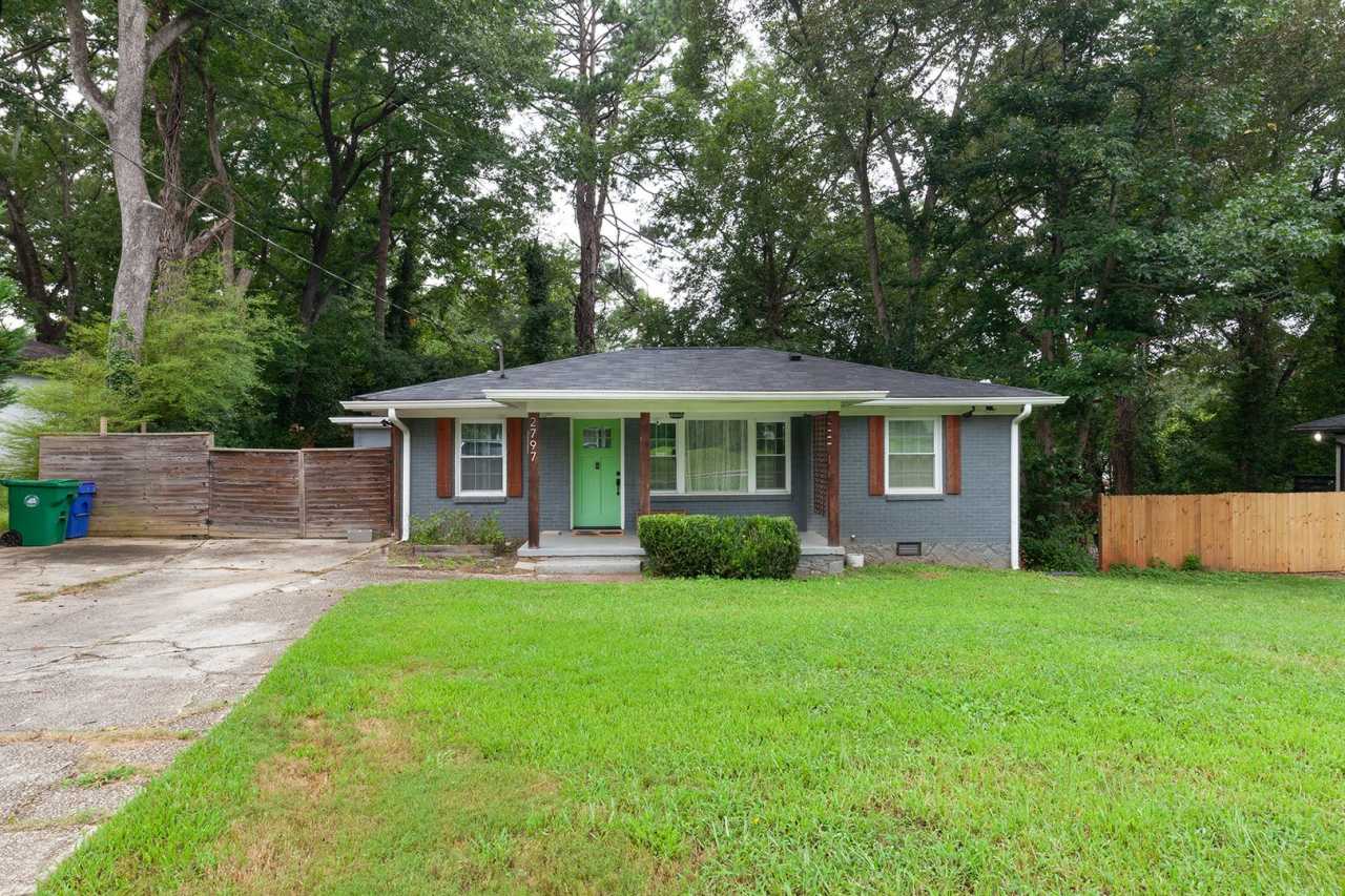 Renovated 3/2 w/ Fenced In Backyard and Courtyard!