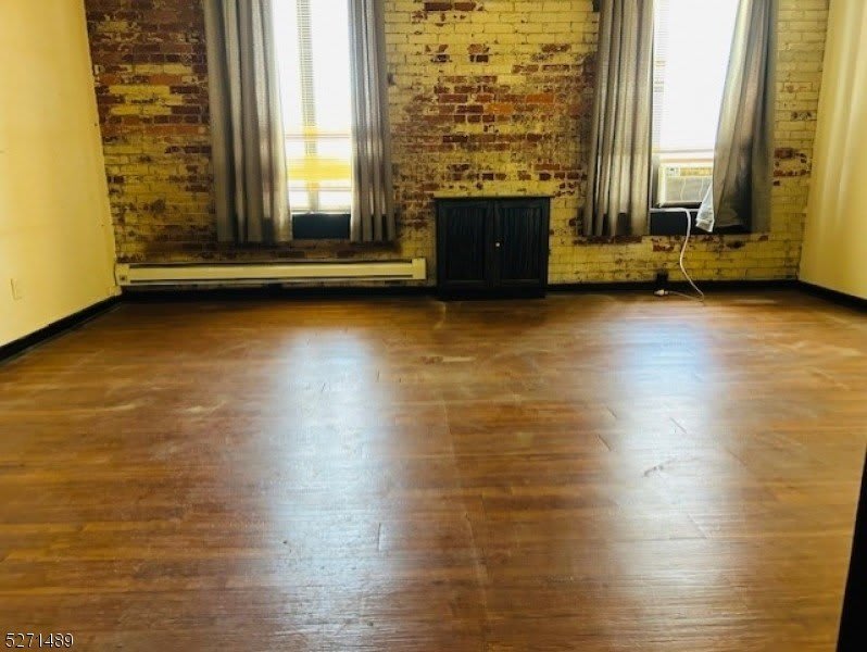 16 Walling Ave West Of