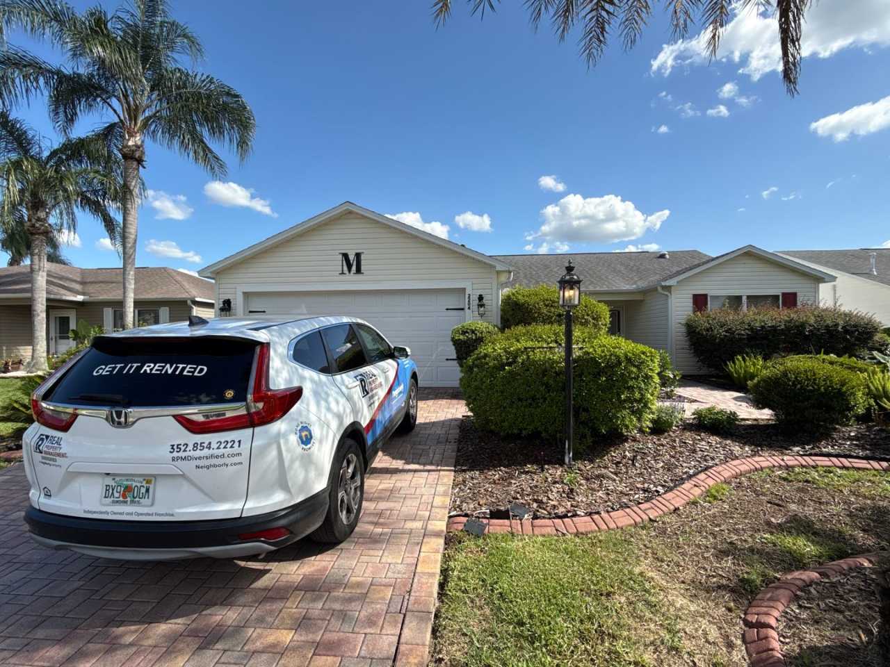 $1,075 OFF 1st Month's RENT!! 55+ Community Living! Amazing Location!!! The Villages!!! All Amenities Included!!