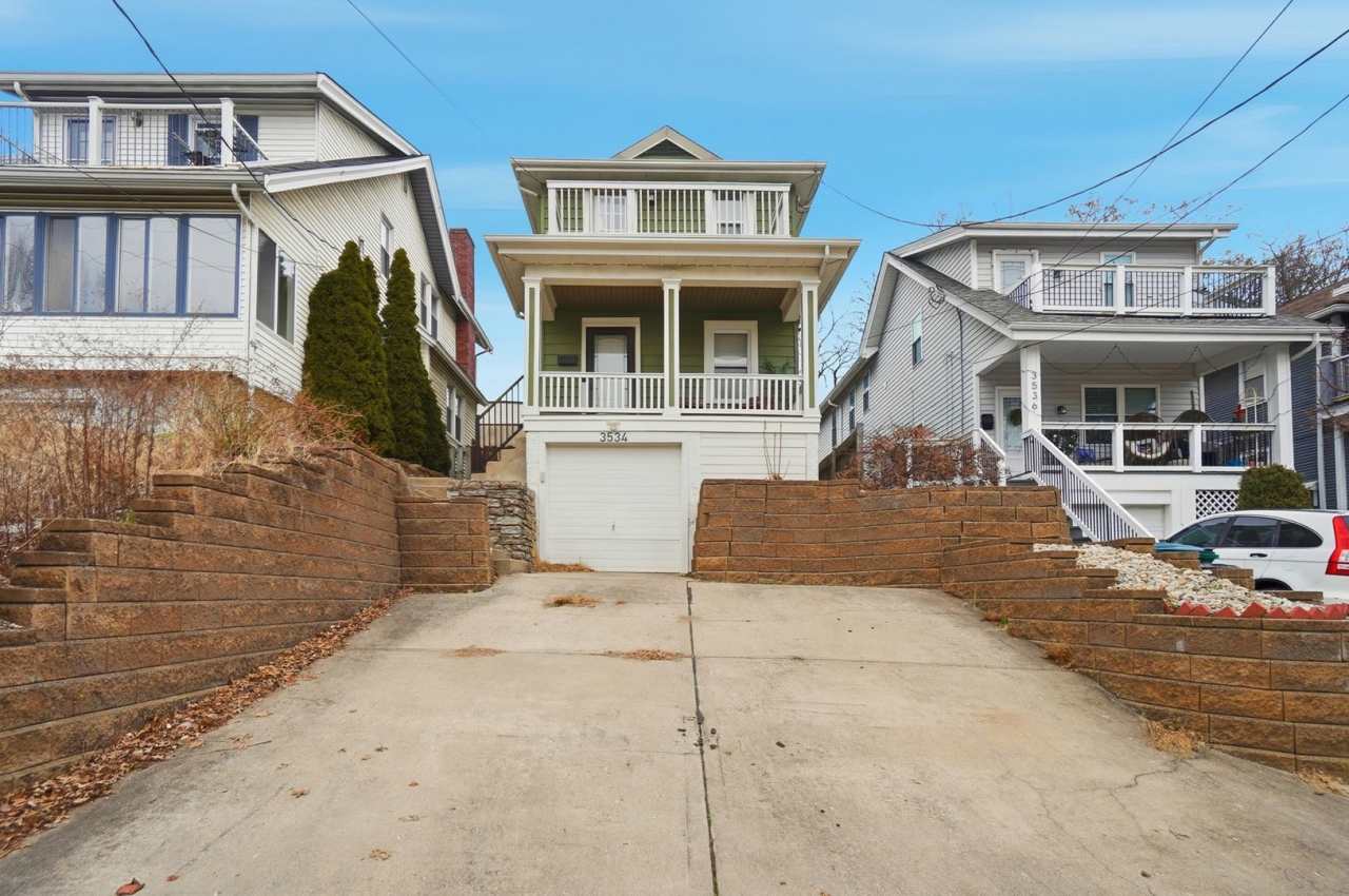 2 Bed 2 Bath in Oakley!