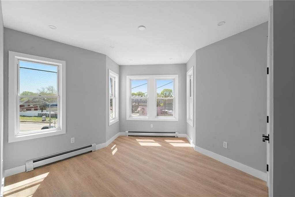 735 Broadway unit: 3F