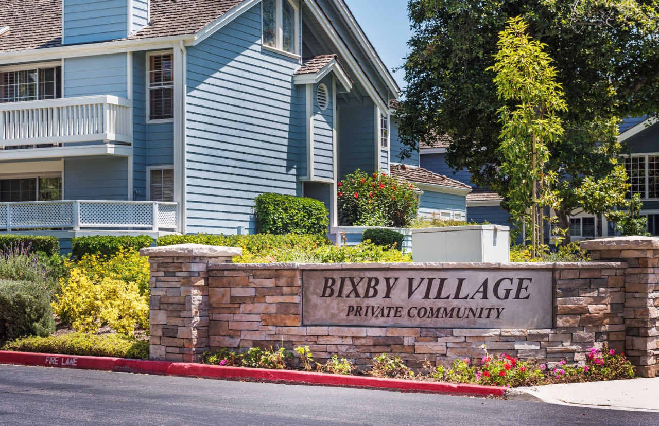 Beyond words, this stunning Bixby Village Property will take your breath away.