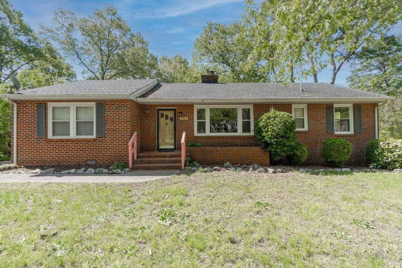 BEAUTIFUL 3 Bedroom Single Family Home in Manchester Available Mid June!