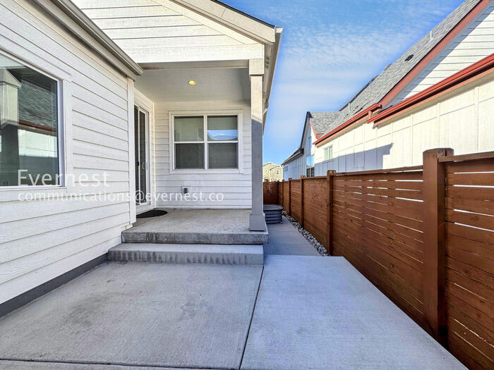 5992 North Fulton Street