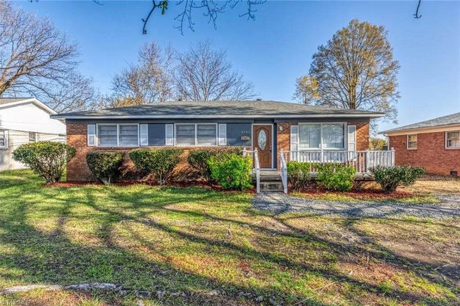 2201 East Florida Street