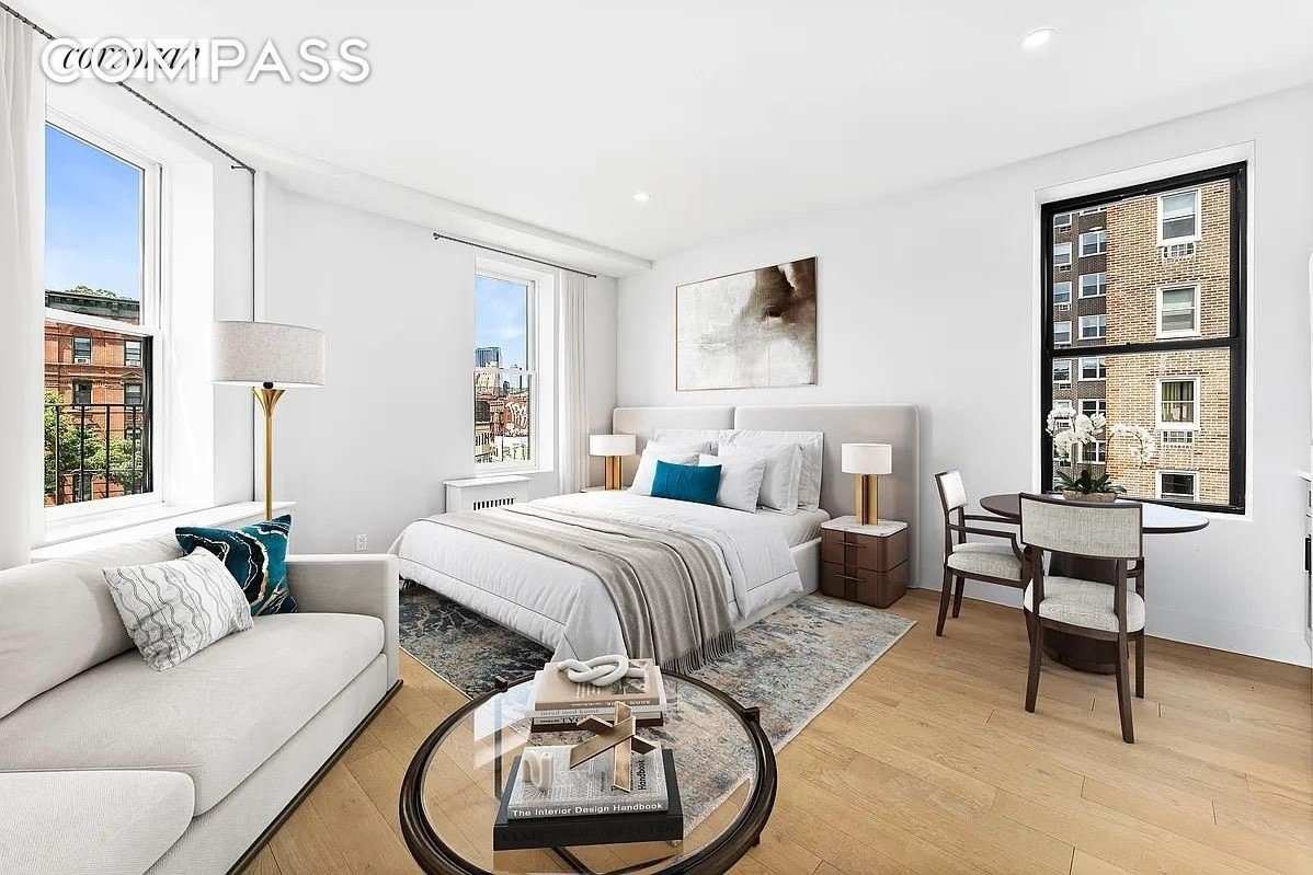 89 Seventh Avenue South