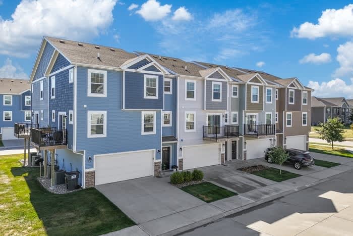 2526 Northwest Lois Lane