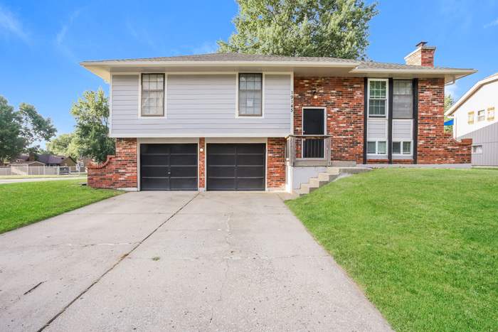 19145 East 14th Street North