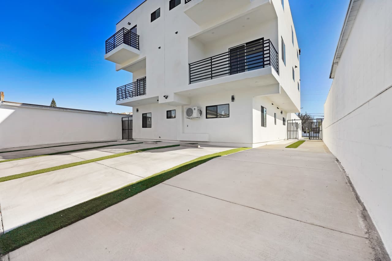 4338 1/4 La Clede Avenue