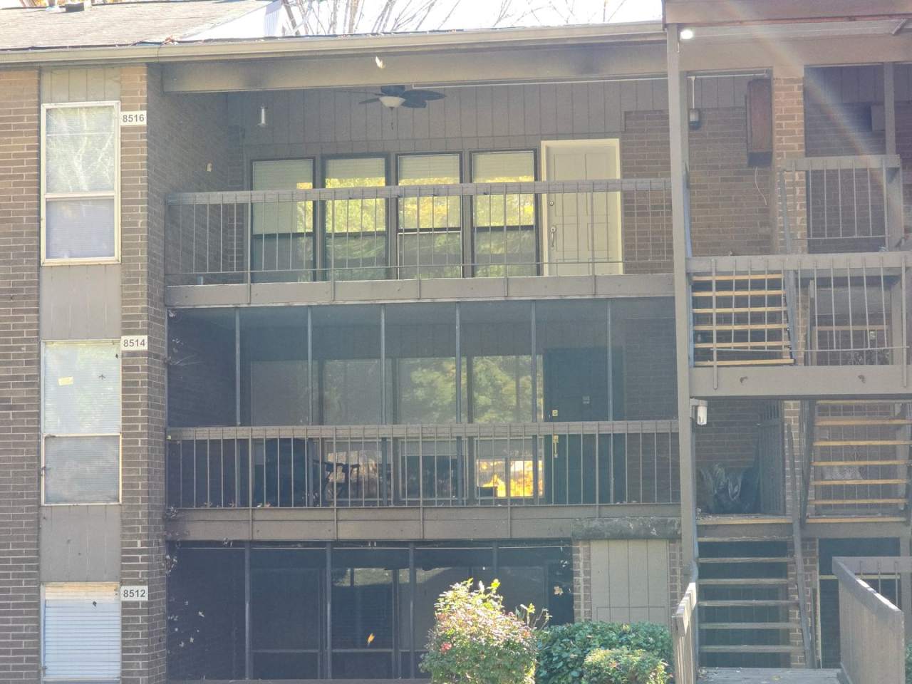 Knoxville 37923 - 2 bedroom, 2 bath condo - Contact Lisa Vineyard and Shannon Russell (865) 216-9334