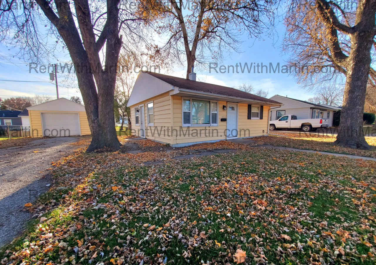 FOR RENT- 2 bed near University/Lark Brewing UPDATED-SMALL PETS OK