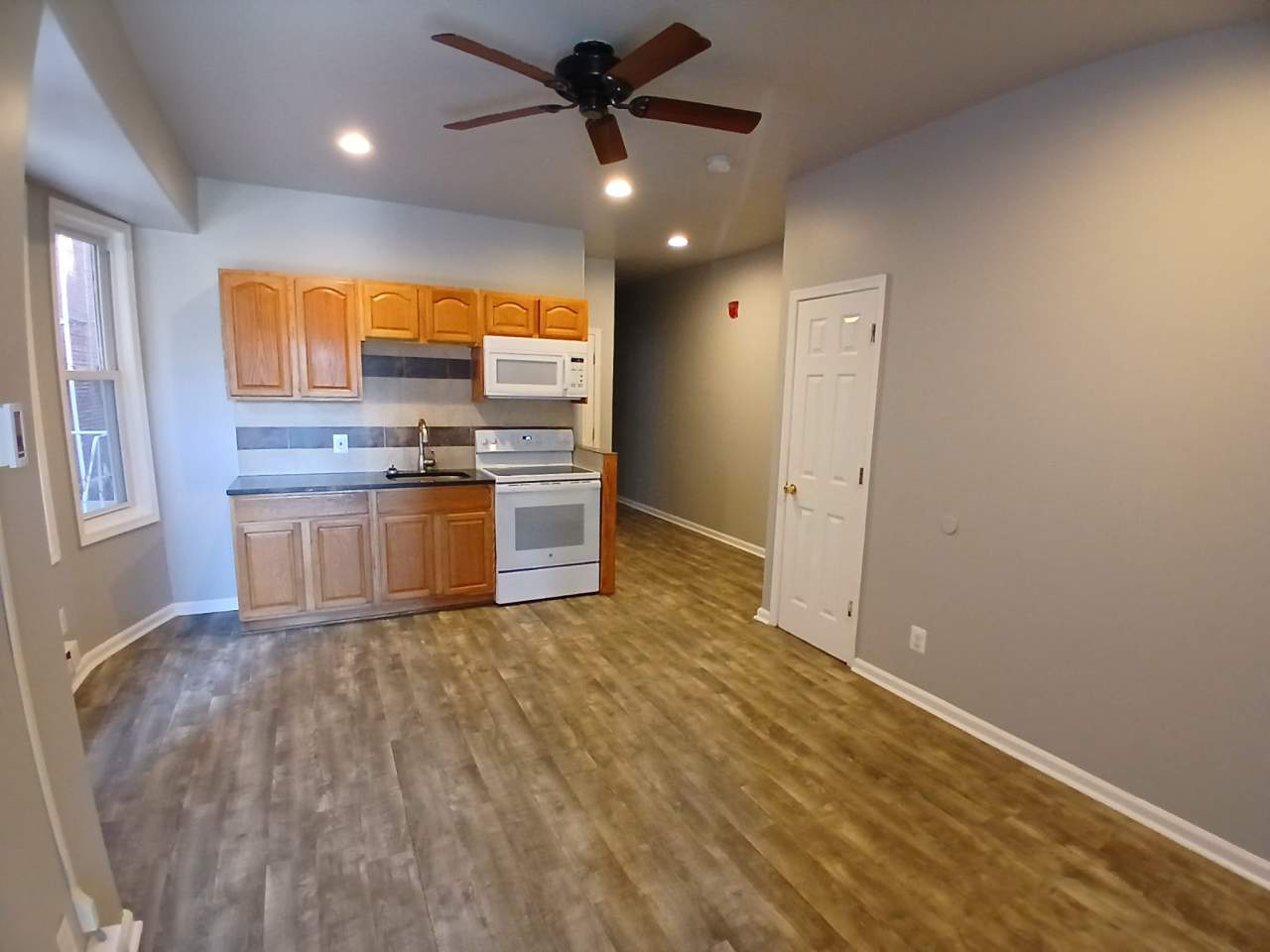 155 W Manheim Street