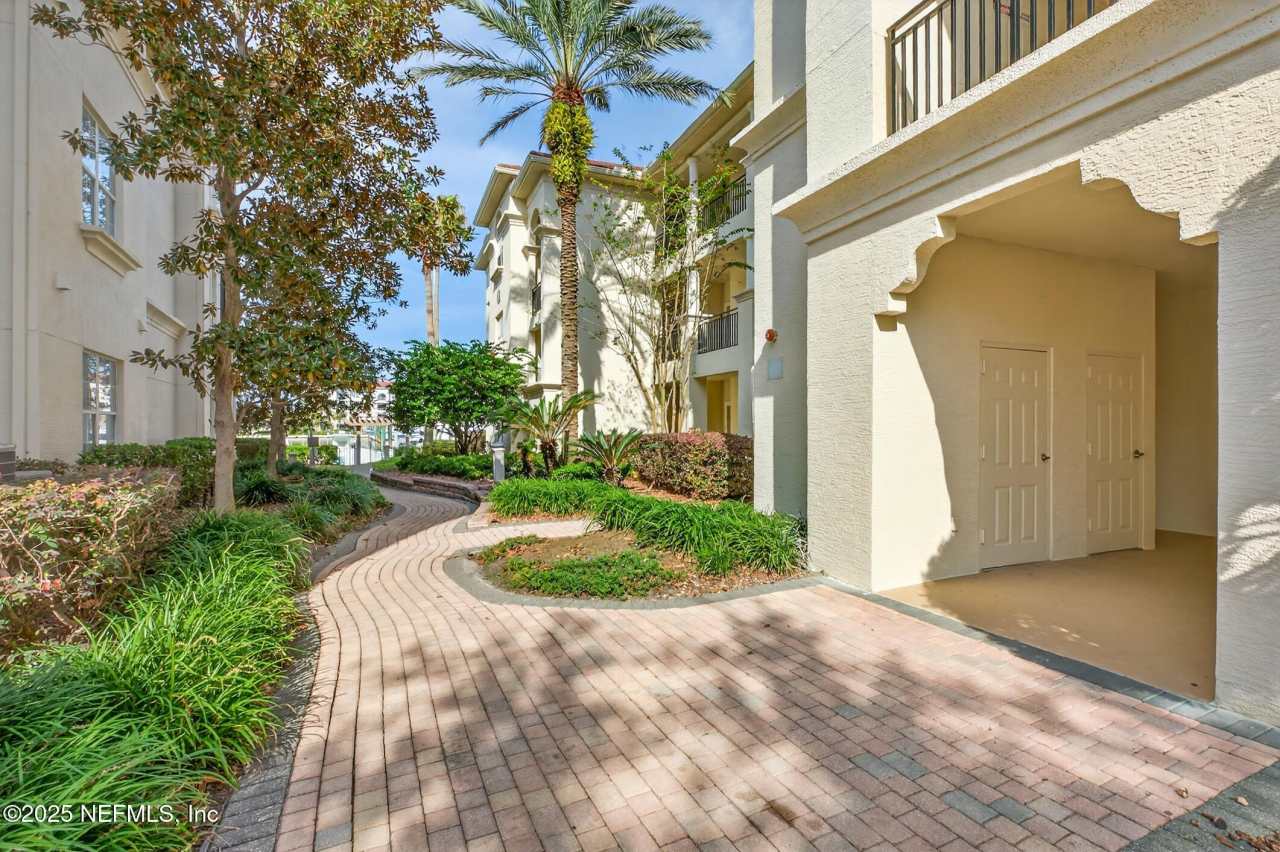 13846 ATLANTIC Boulevard unit: 405
