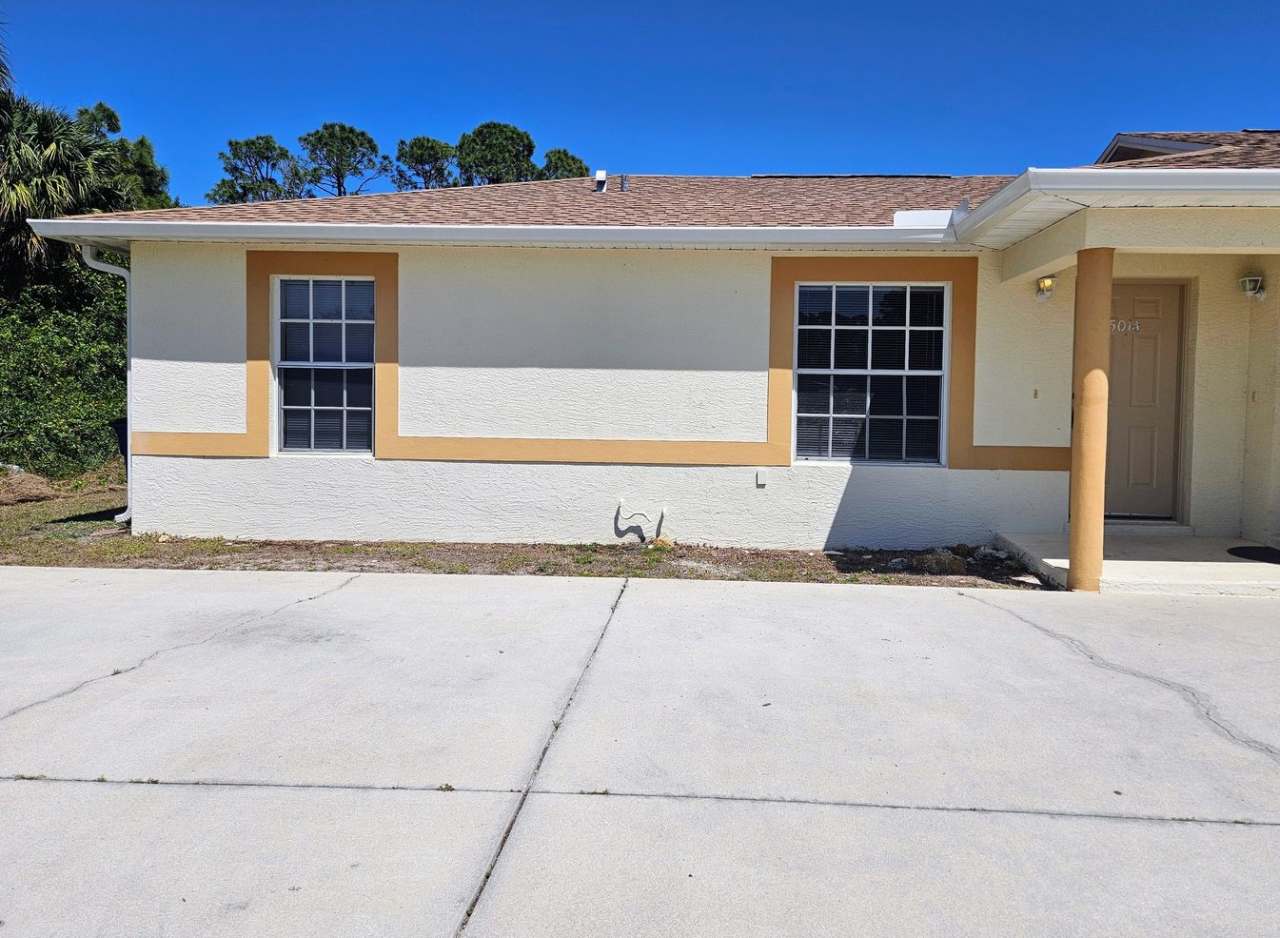 Convenient Location / 2 bedrooms, 2 bathrooms