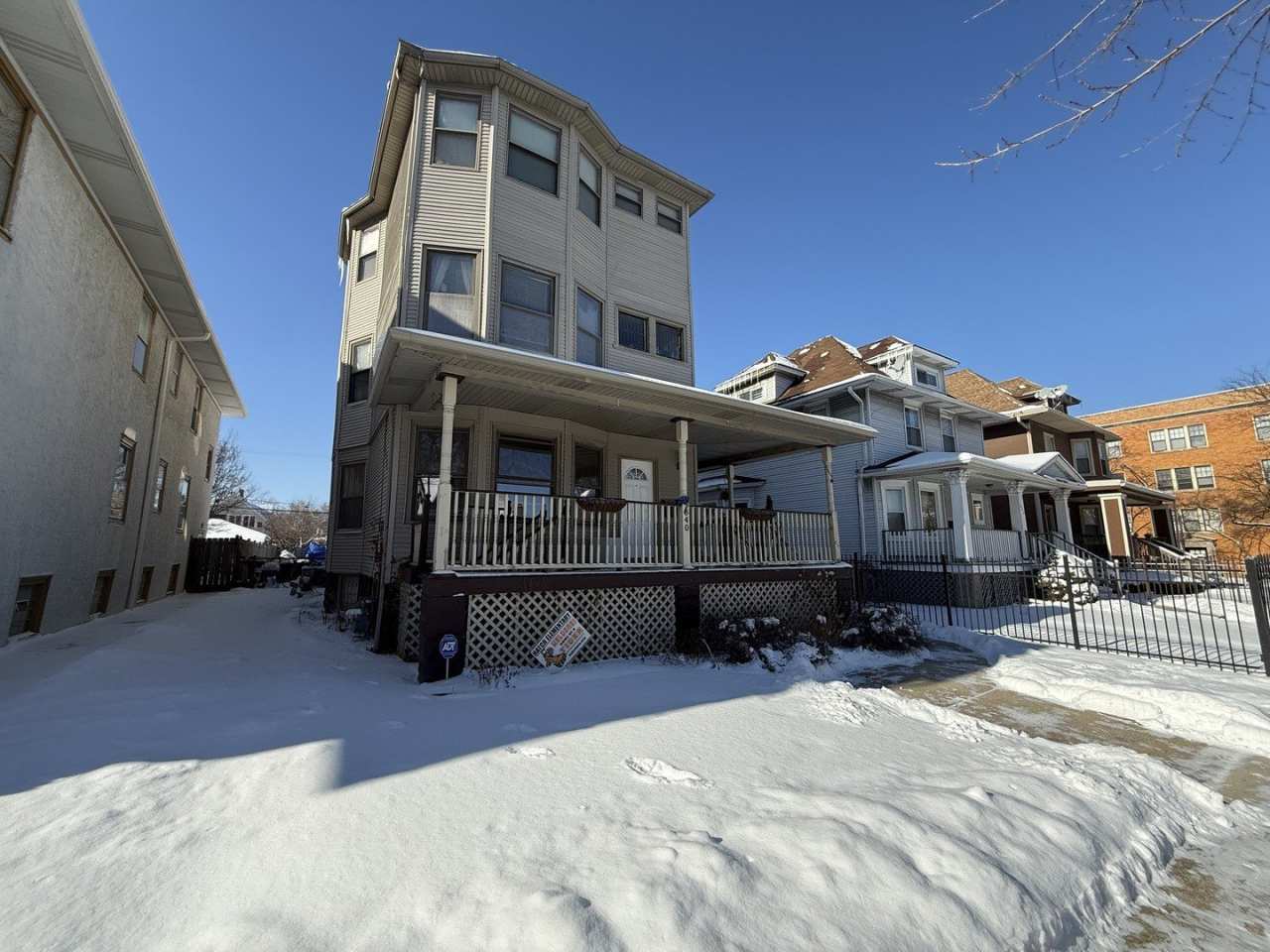 840 N Austin Boulevard unit: 1