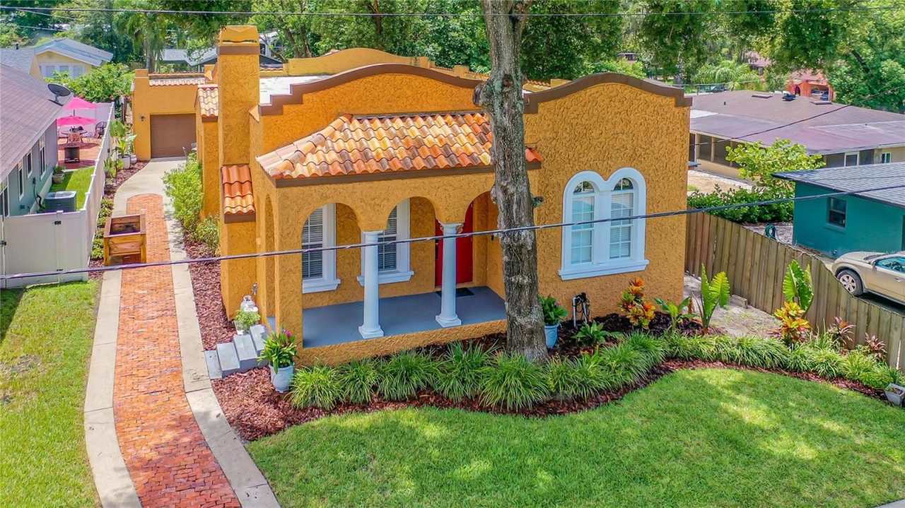 220 W MINNEHAHA STREET