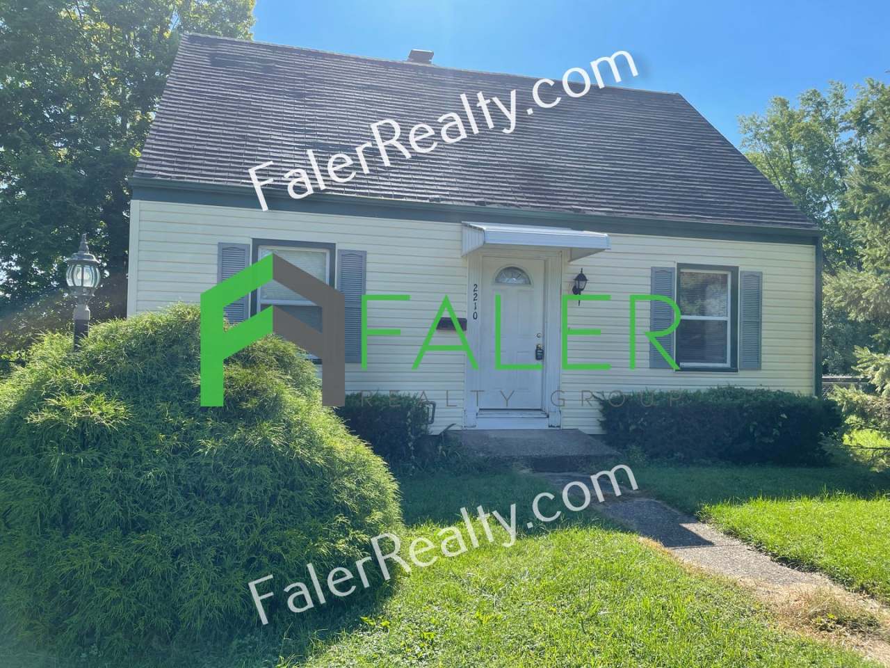 Charming Cape Cod with Spacious Yard