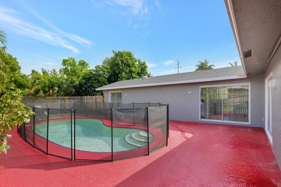 8211 Northwest 45th Court