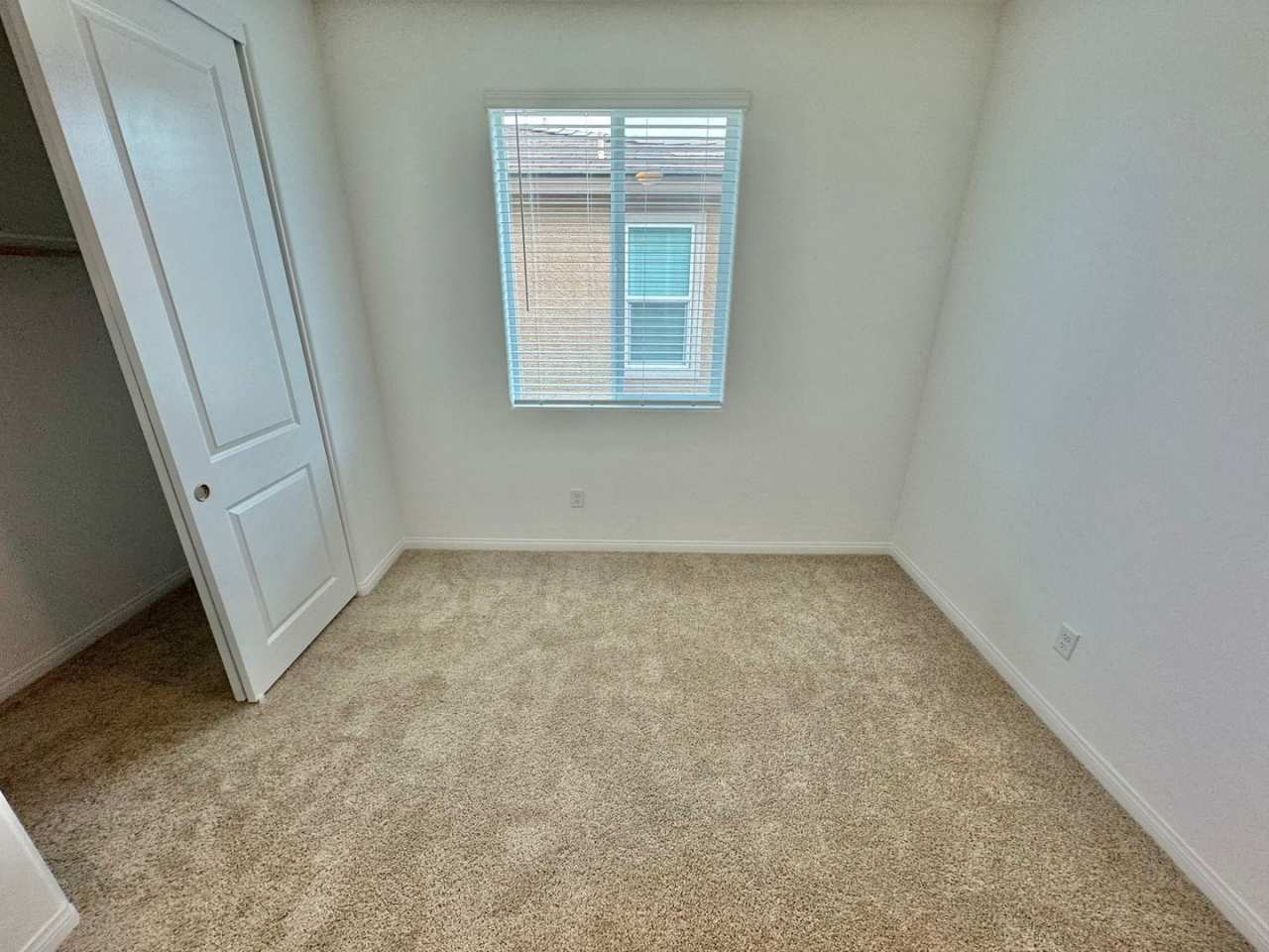 GORGEOUS 2 STORY 3 BEDROOM HOME LOCATED IN THE SOUTHWEST MT. EDGE AREA