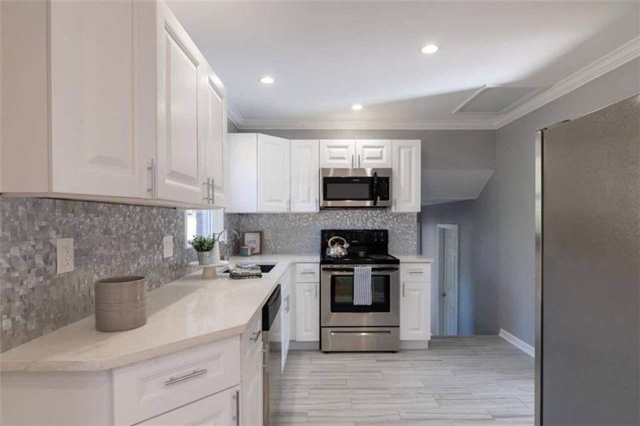 Room in 4 Bedroom Home at Trafalgar Way