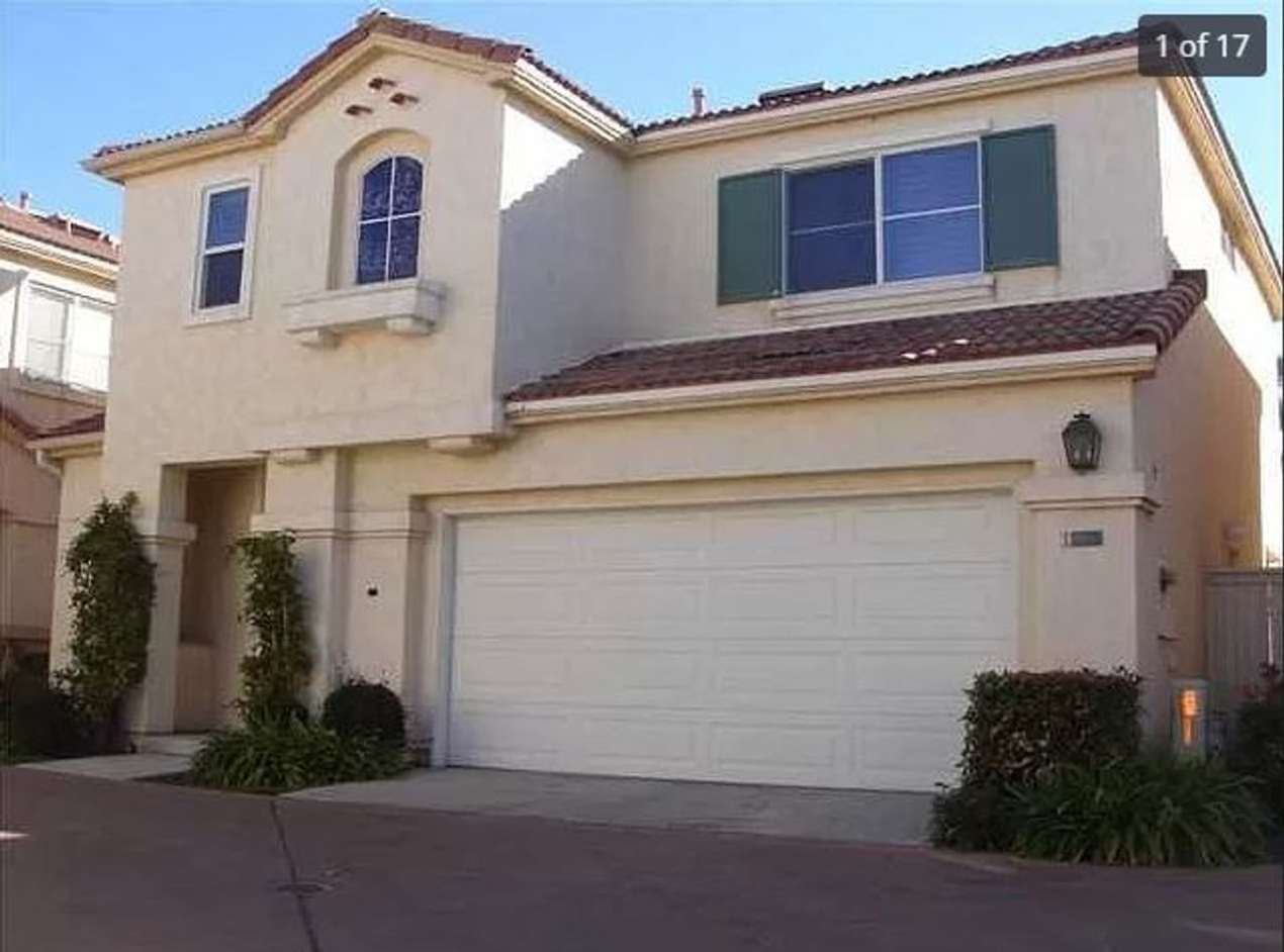 3 bd / 2.5 bath townhouse in Chula Vista