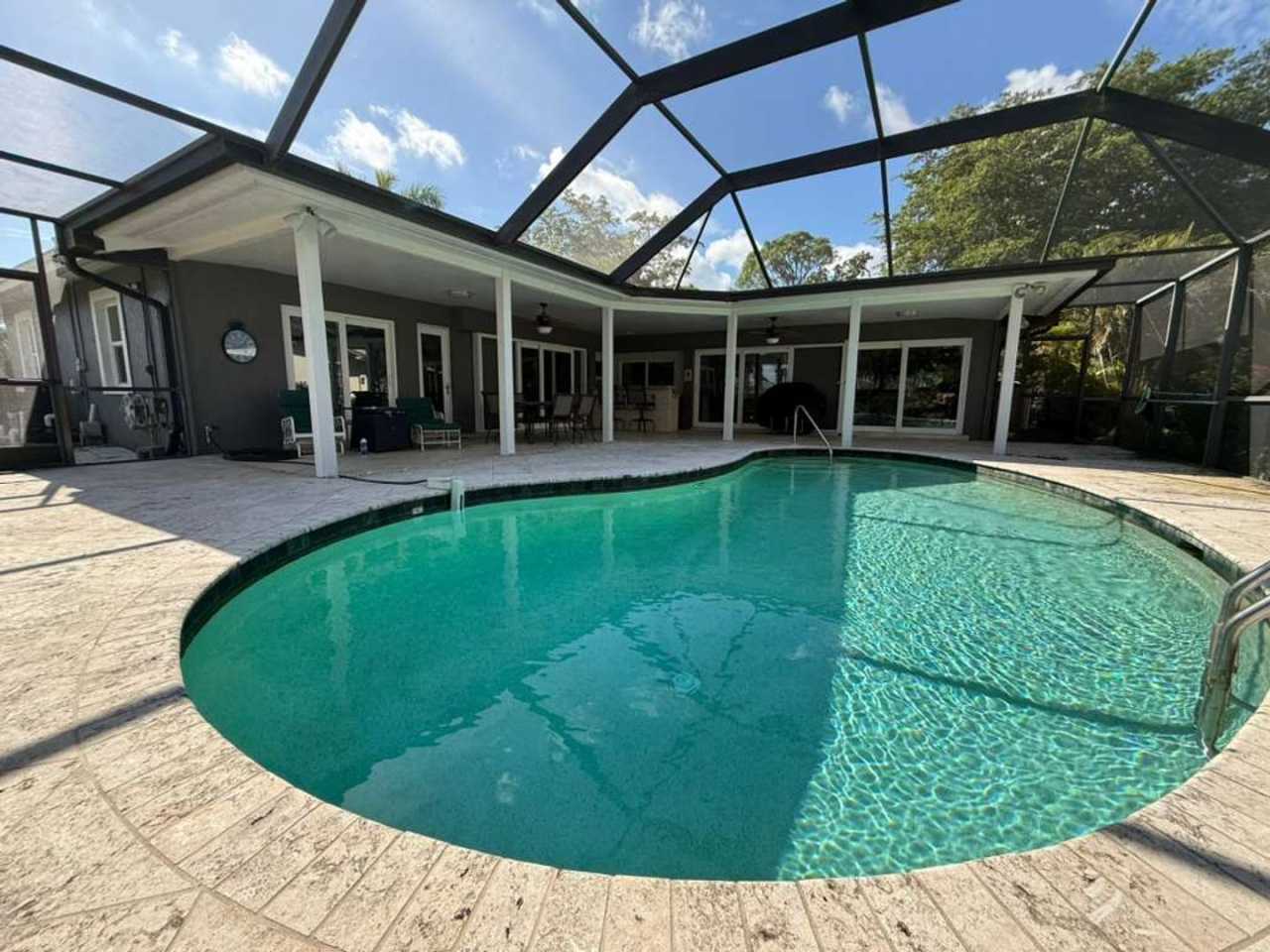4BR + Den Pool Pet Friendly Home in Lely Golf Estates with a Golf Course View!
