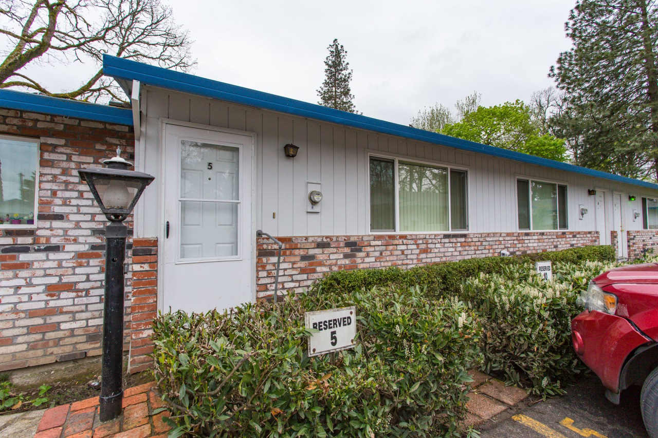 Amber Lantern Apartments