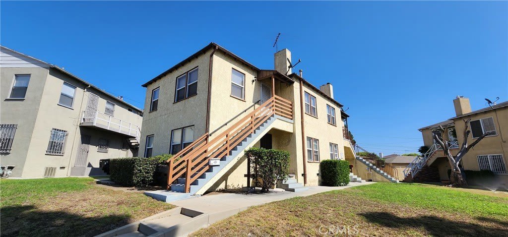 8208 Crenshaw Boulevard