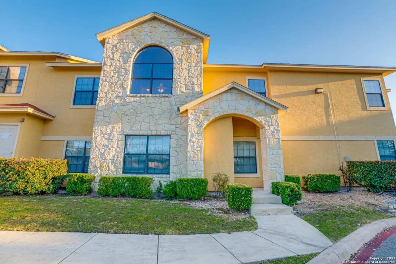 GREAT LOCATION NEAR MEDICAL  USAA | 3 BEDS | 3.5 BATHS