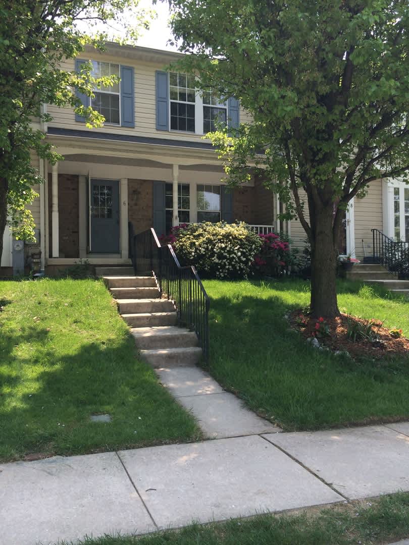 Spacious 2-Bedroom Townhome with Finished Basement  Prime Location