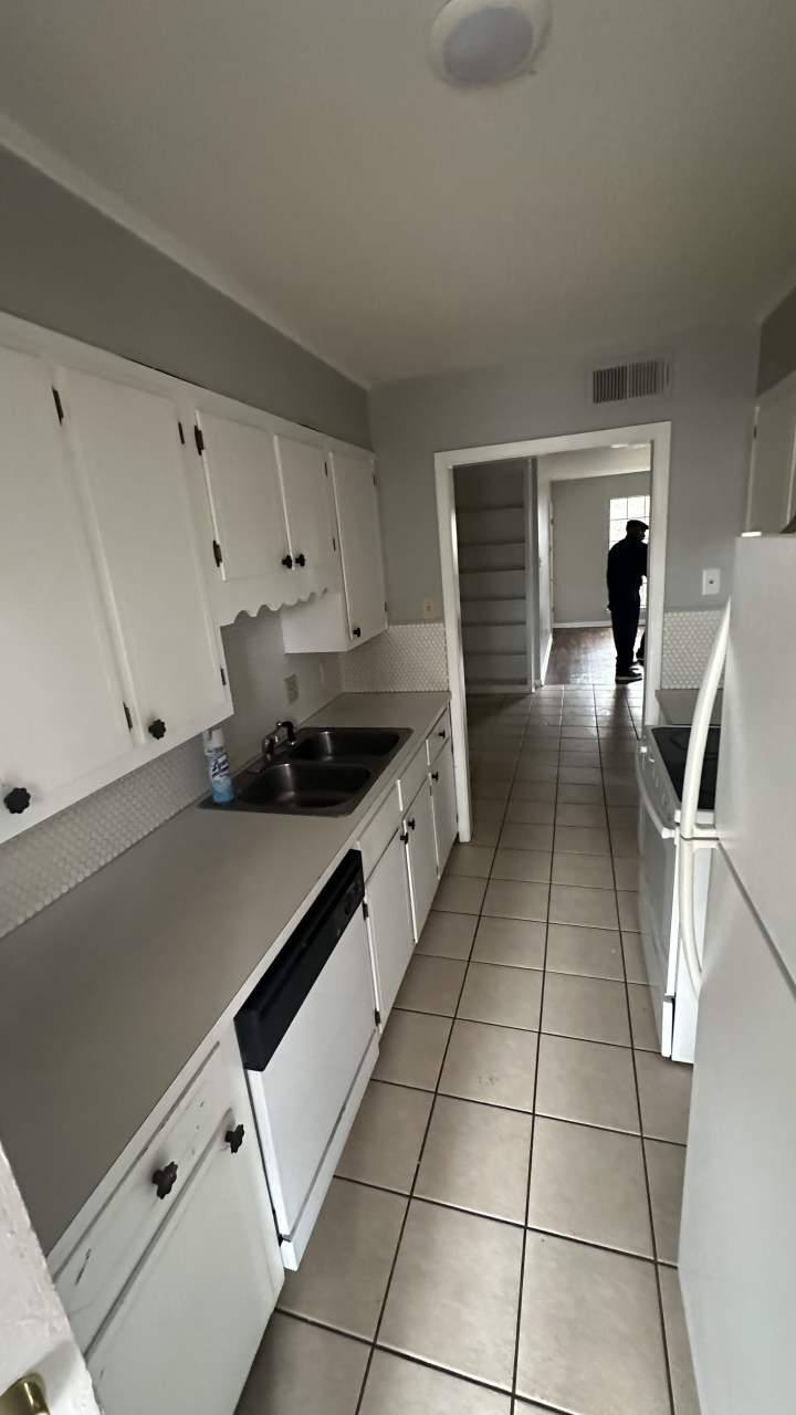 3117 South Poplar Street