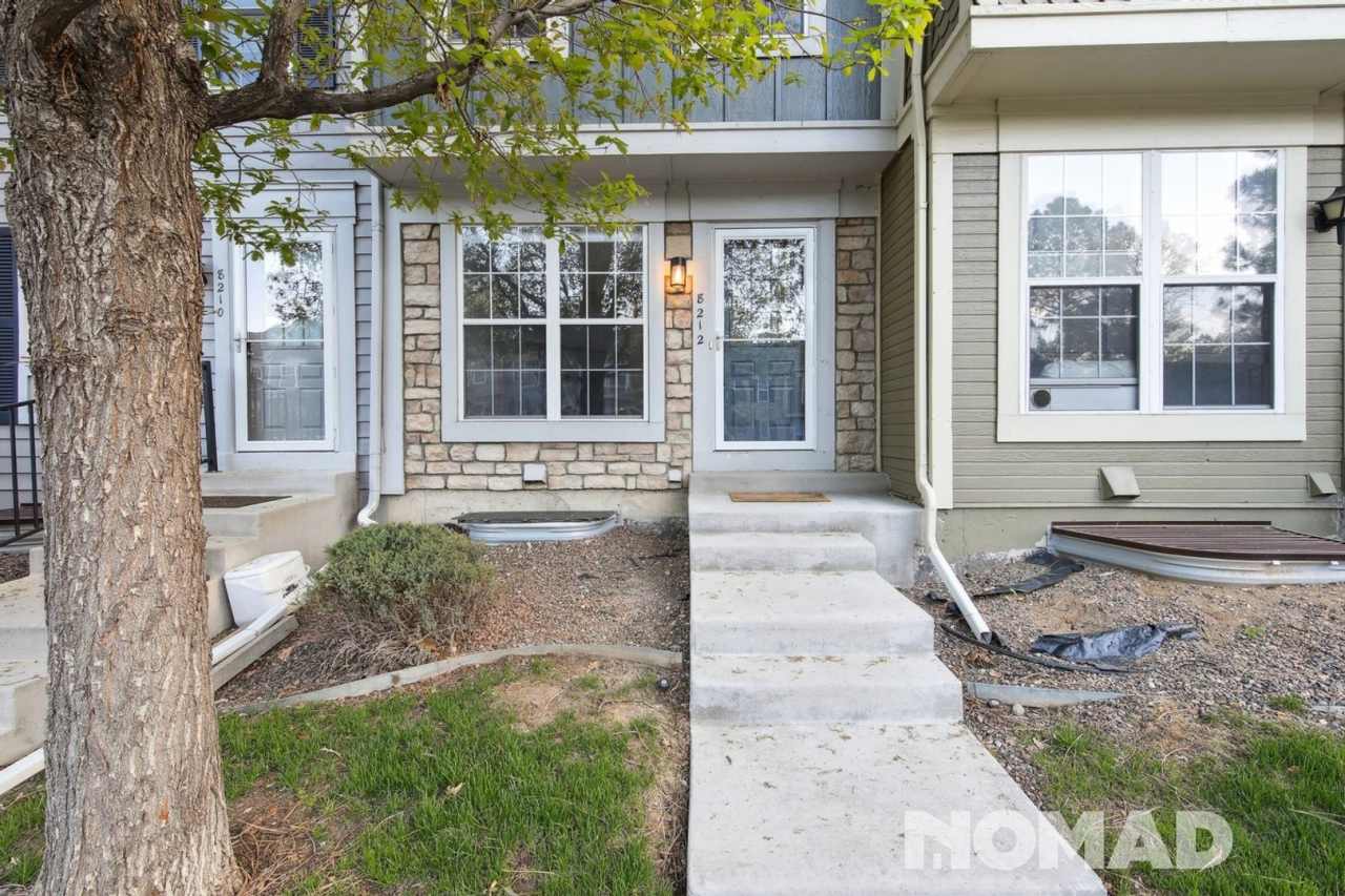 Charming 3BR Townhome in Centennial