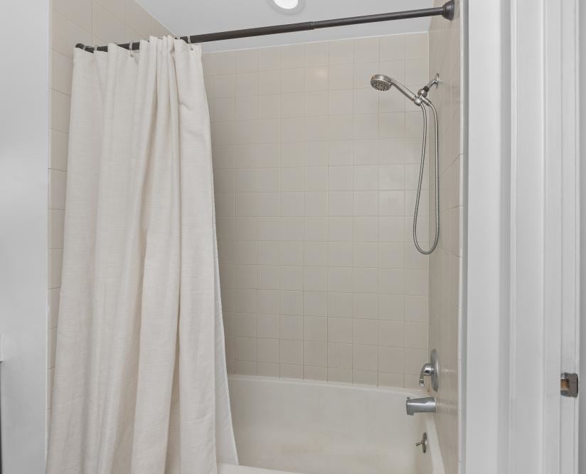 120 E. Cullerton Ave