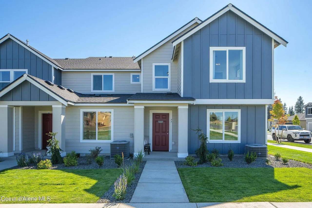 Brand New- 4 bed 2.5 bath townhome