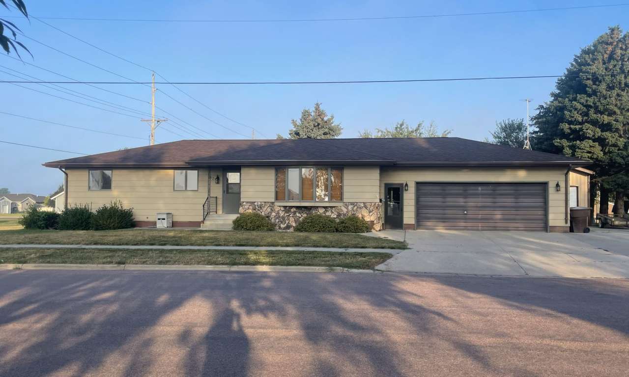 Spacious 3 Bedroom 2 Bath Home