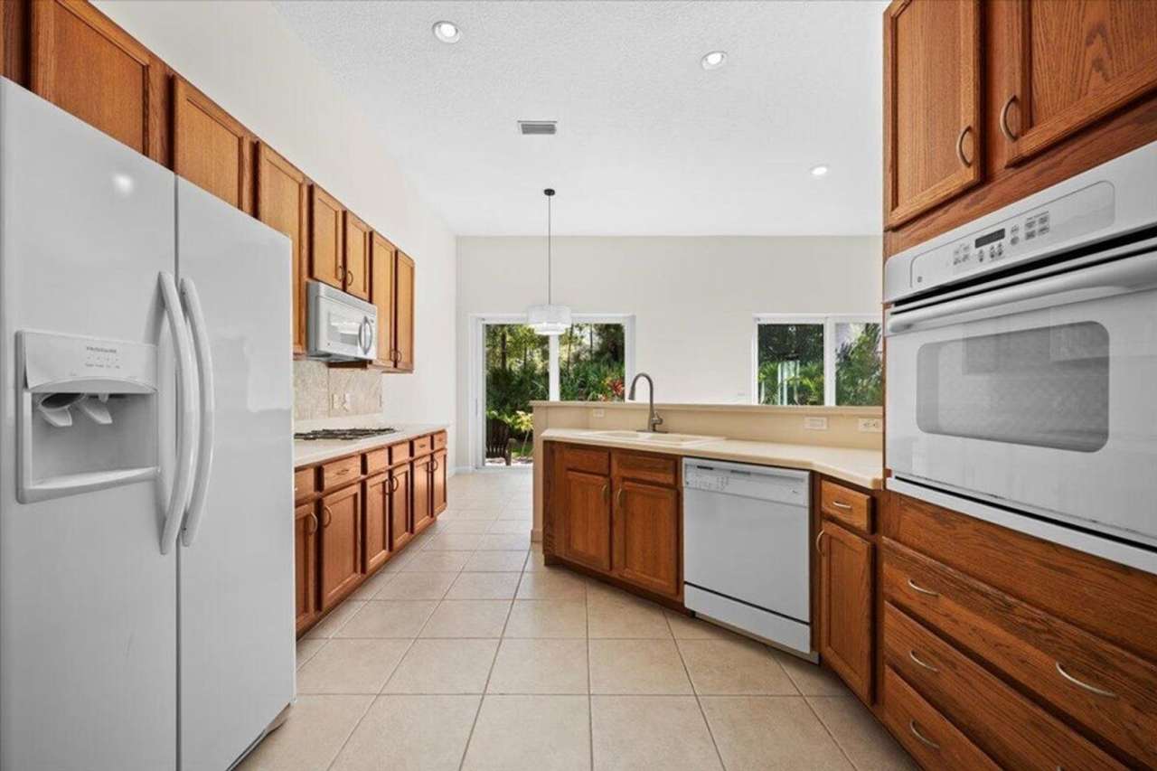 744 Bocce Court, Palm Beach Gardens, FL 33410