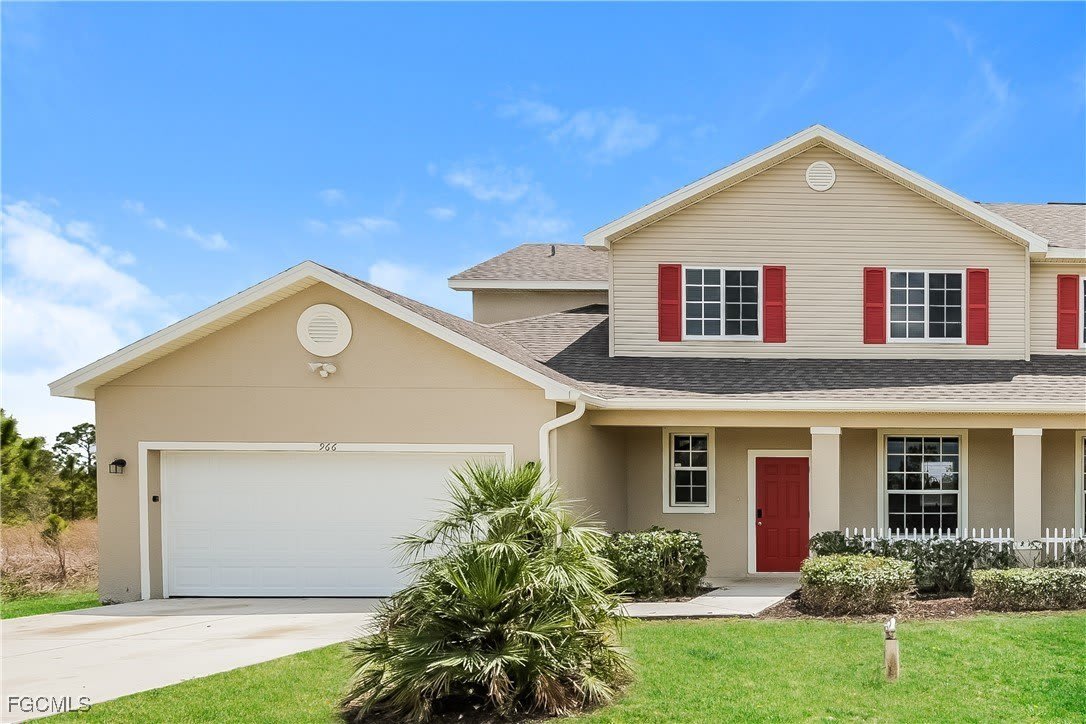 966 Ainsworth Street W