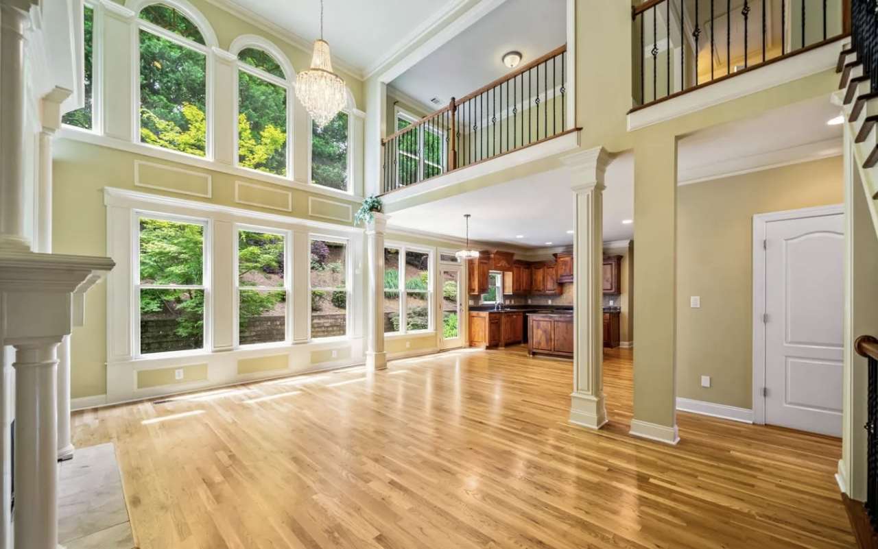 732 Glass Street Northwest