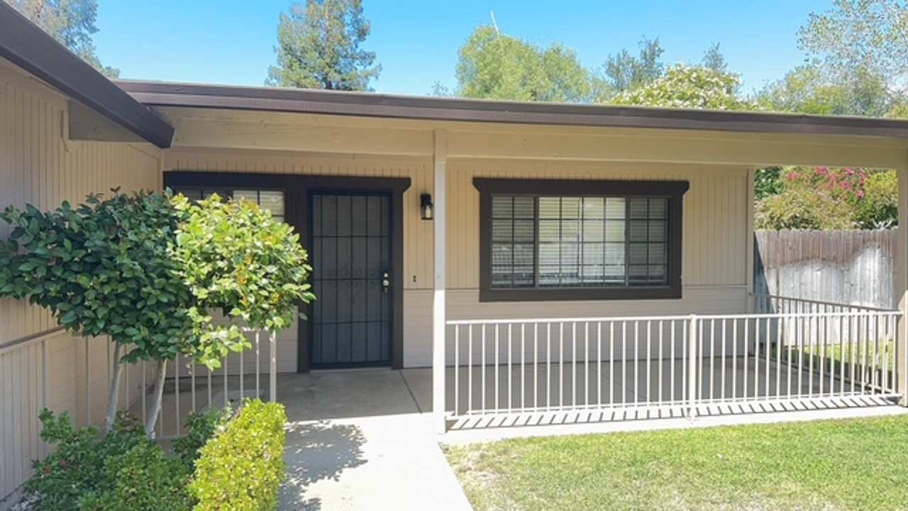Willow Brook Estates Home in Cul-de-sac