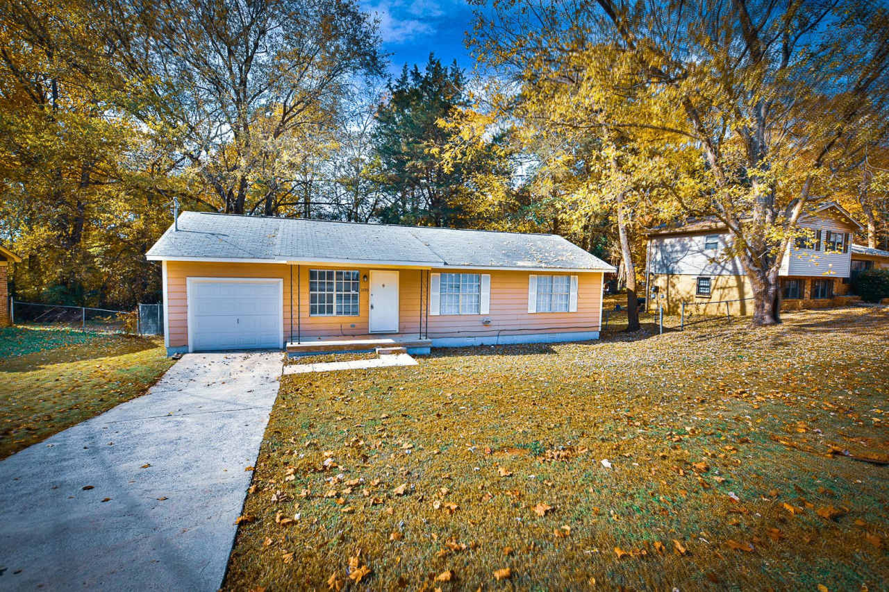 Single Family Home 3BR / 1BA