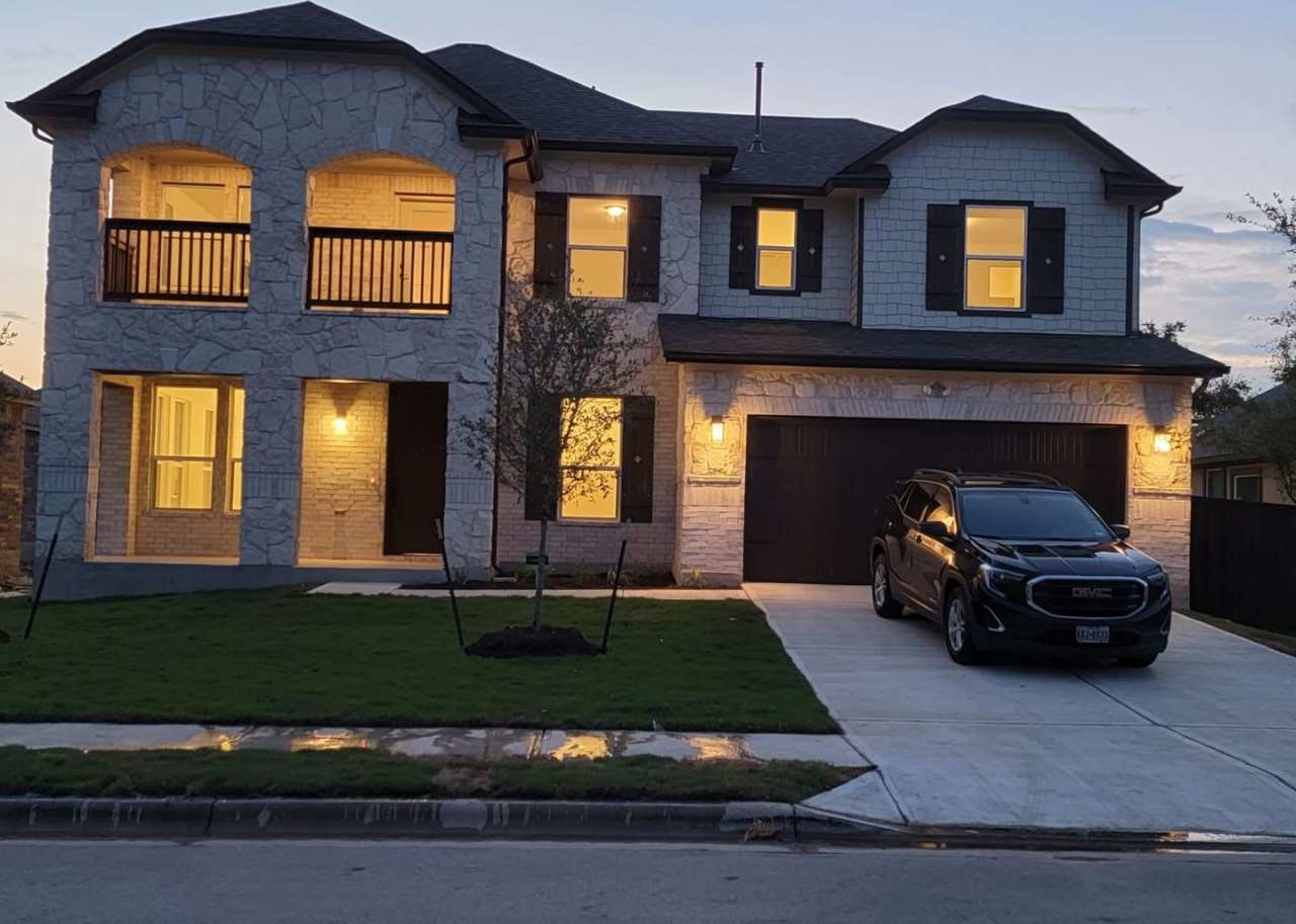 Spacious 5BR House in Leander