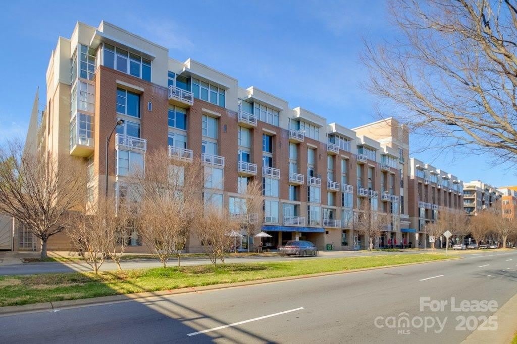 710 W Trade Street unit: 702