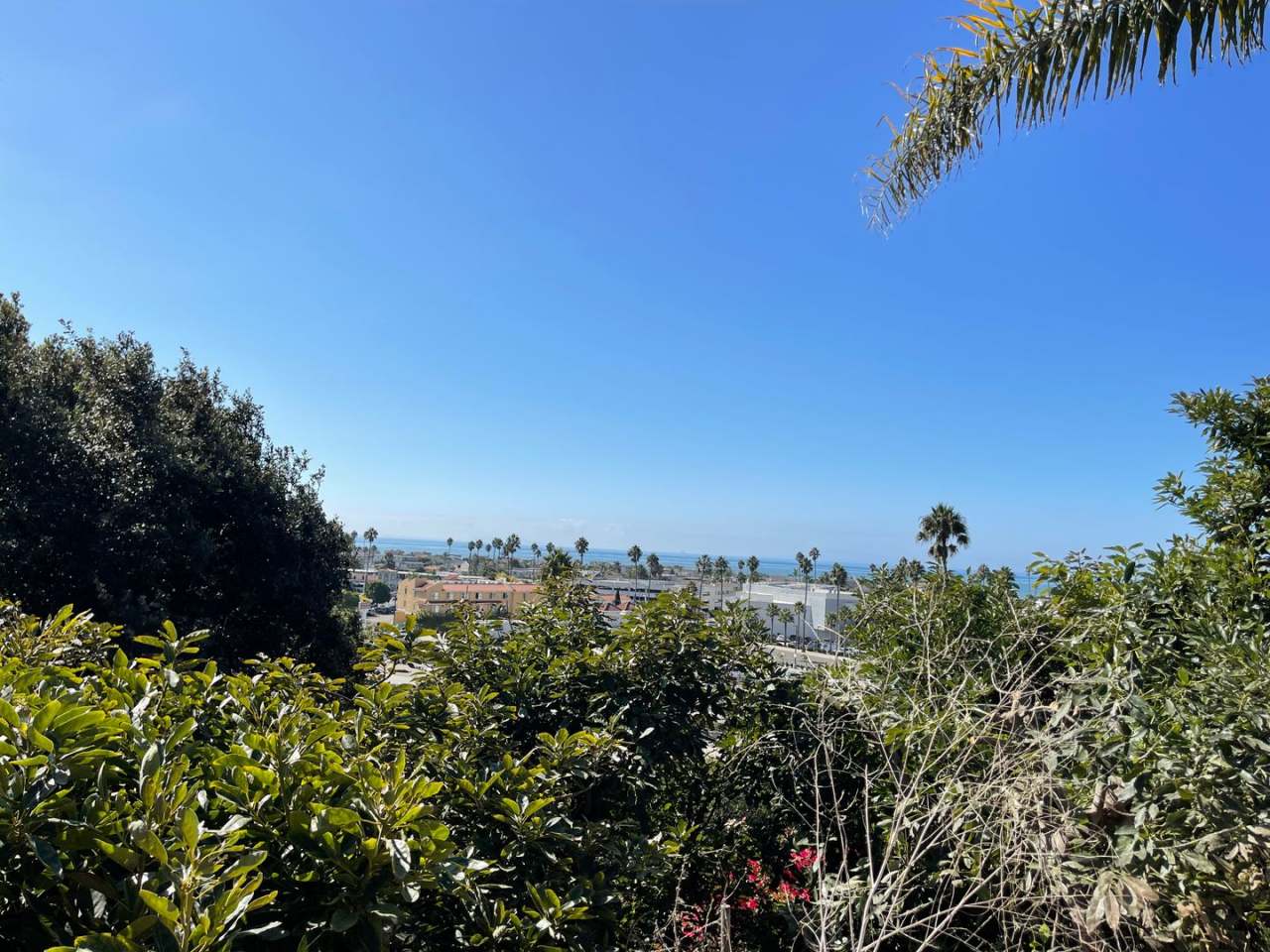 Stunning 4b/3b home in Ventura with Ocean Views!